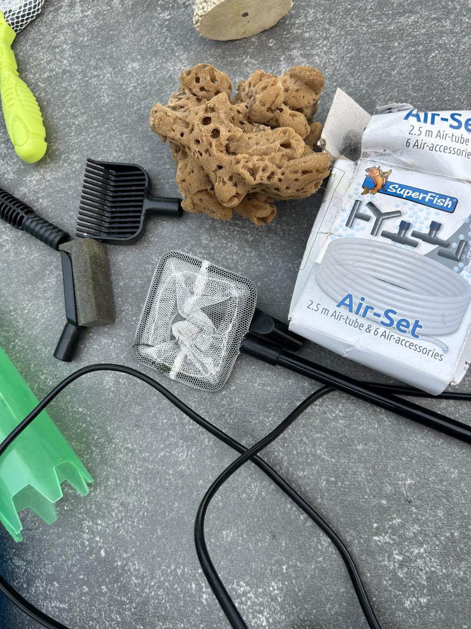 Aquarium met toebehoren