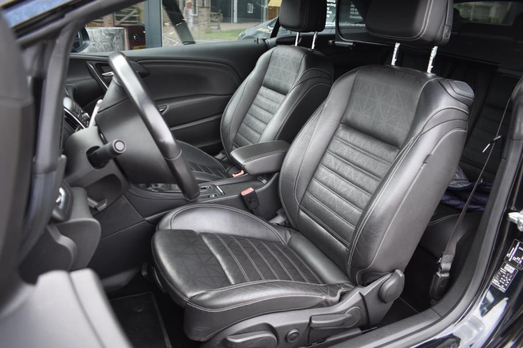 Opel Cascada 1.6 turbo cosmo | leder | stoelverwarming | nap | windscherm |
