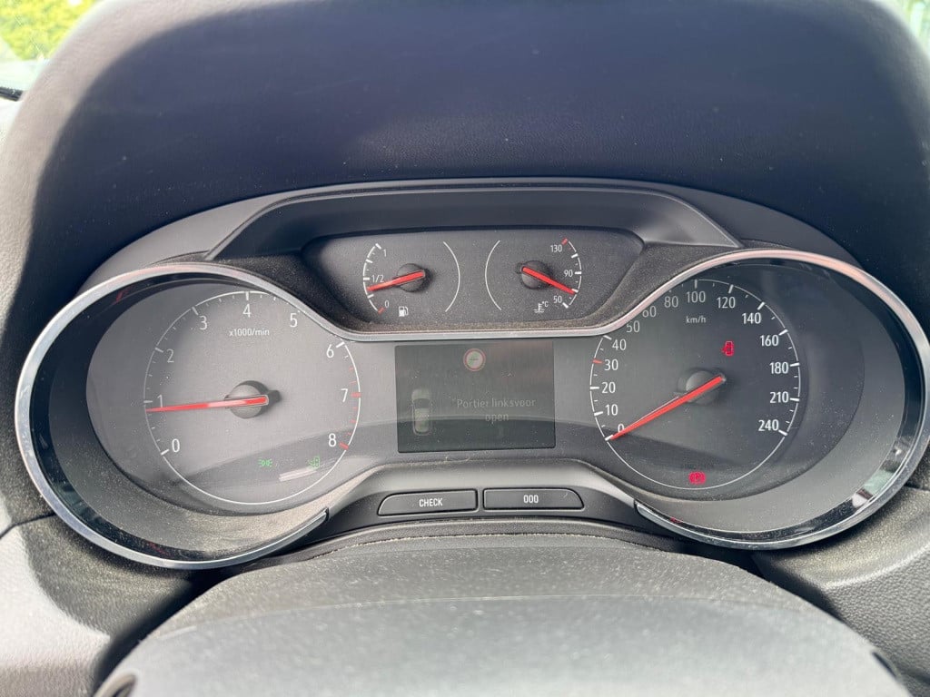 Opel Grandland X 1.2 turbo business executive