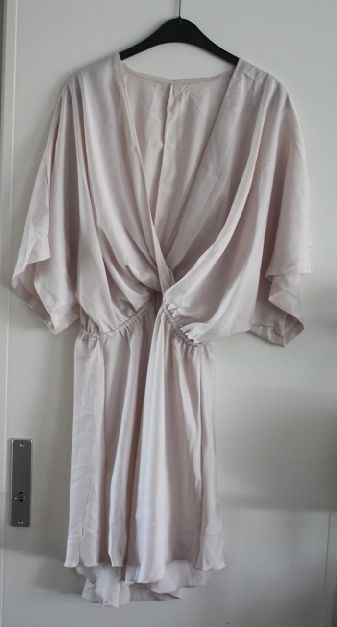 Licht beige jurk wijde mouwen maat xl