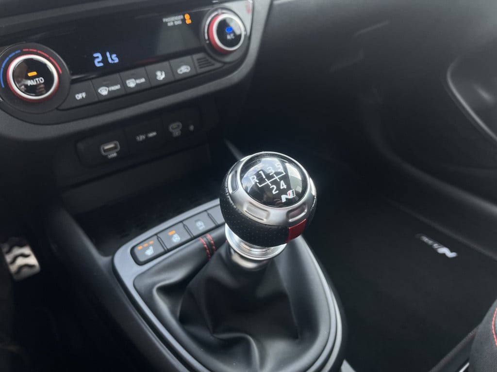 Hyundai I 10 1.0 t-gdi n line 5-zits | camera | stuur/stoelverw. | cruise |