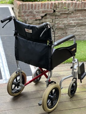 Inklapbare rolstoel