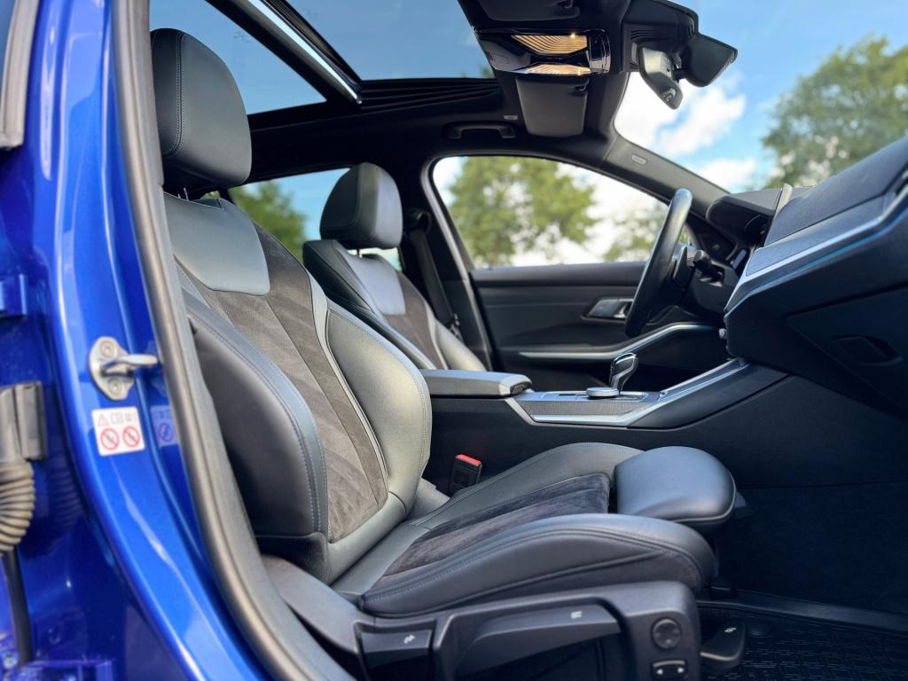BMW 3-serie touring 330e m-sport * pano * acc * harman/ kardon