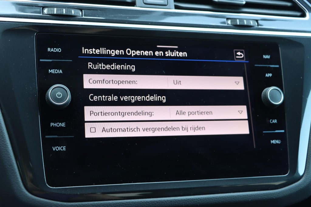 Volkswagen Tiguan 1.4 tsi ehybrid r-line business + 245pk dsg6
