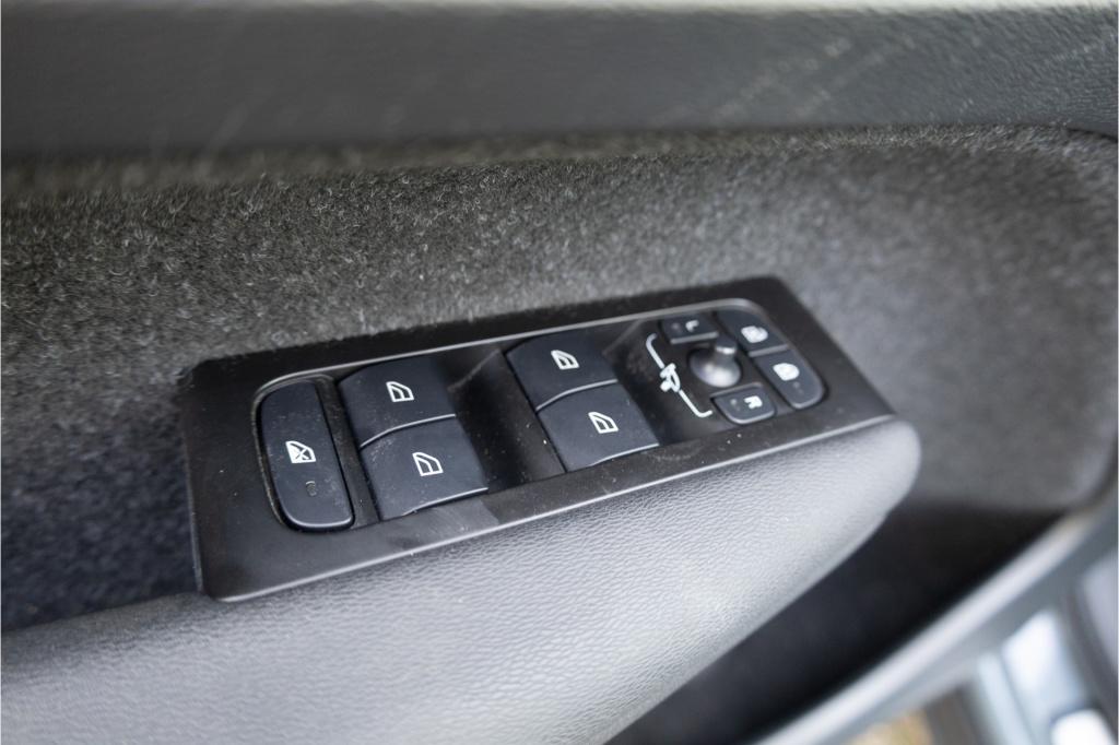 Volvo XC40 1.5 t5 recharge r-design expression ✅pano✅360°✅led✅h&k audio✅tre