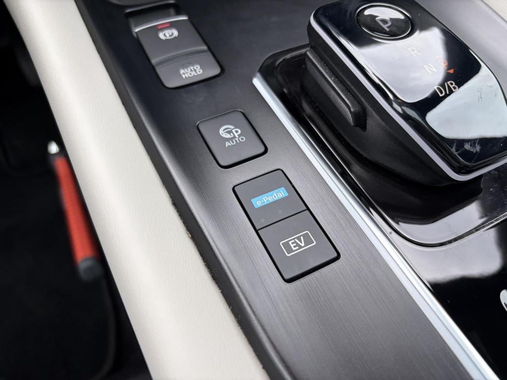 Nissan Qashqai 1.5 e-power tekna uniek interieur!