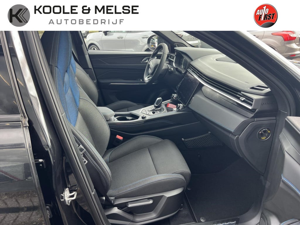 Lynk & Co 01 1.5 261pk plug in hybrid , ( komt 24 oktober binnen ) panodak 