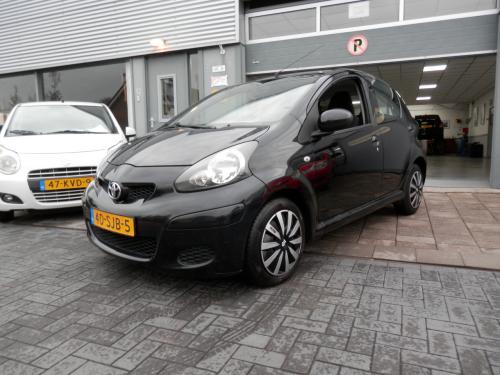 Auto Garant Biedt Aan: Toyota Aygo Comfort Navigator