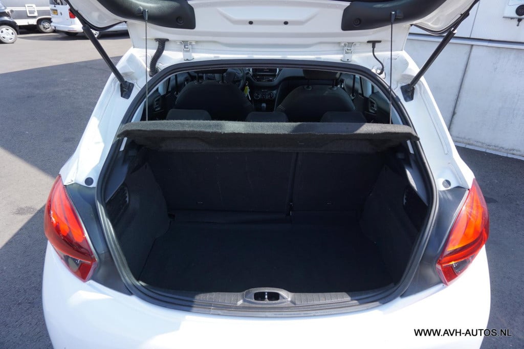 Peugeot 208 1.2 puretech blue lion