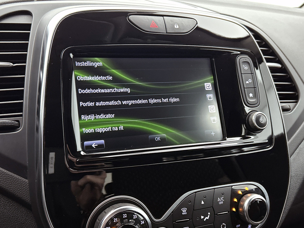 Renault Captur 1.3 tce intens / trekhaak / bose sound / camera / carplay-an