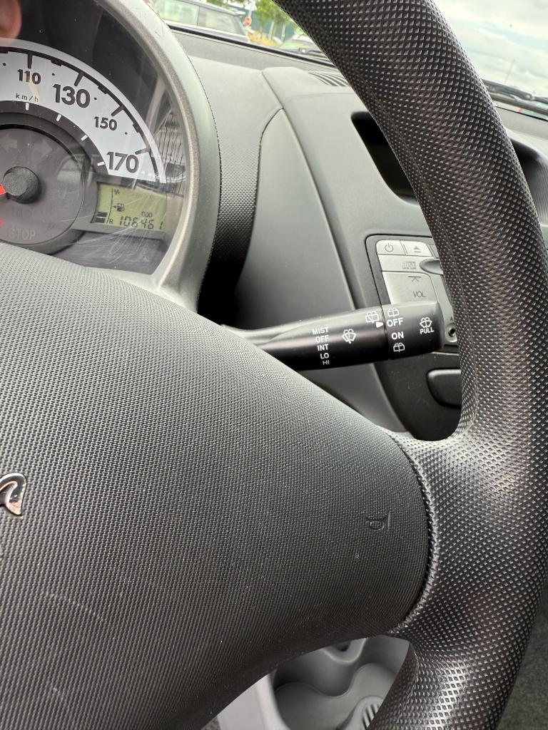 Peugeot 107 1.0-12v xs - 5drs - airco