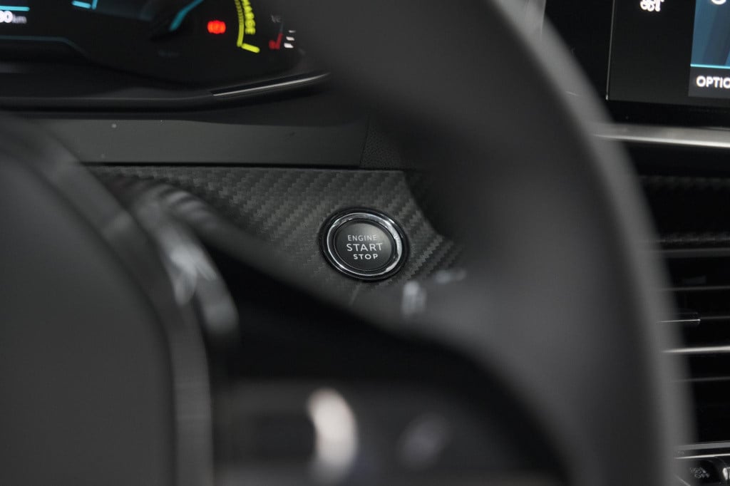 Peugeot 208 ev active pack 50 kwh | apple carplay | parkeersensoren | navig