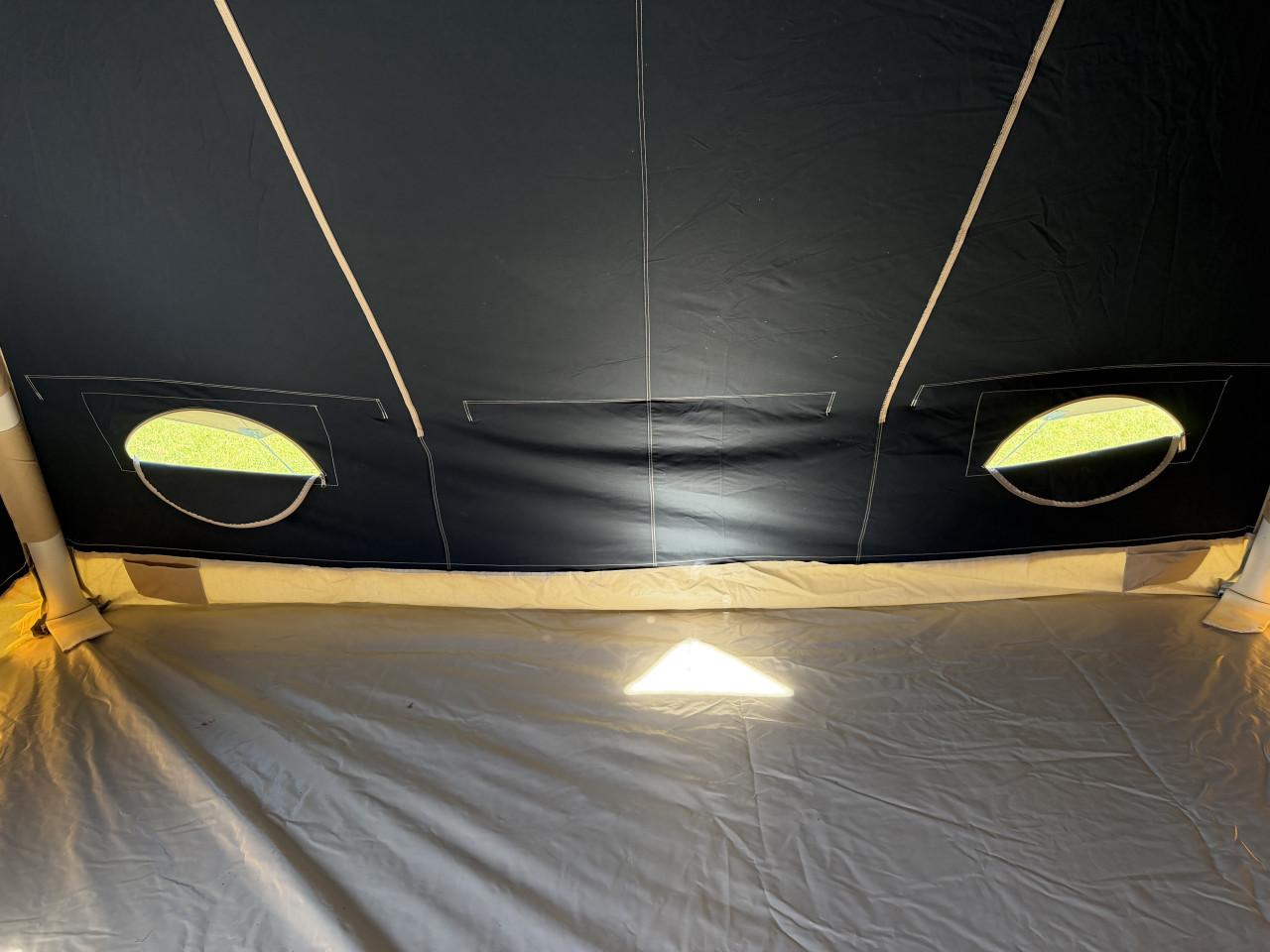 Karsten tent (3.80 x 3.80 m) in zeer goede staat