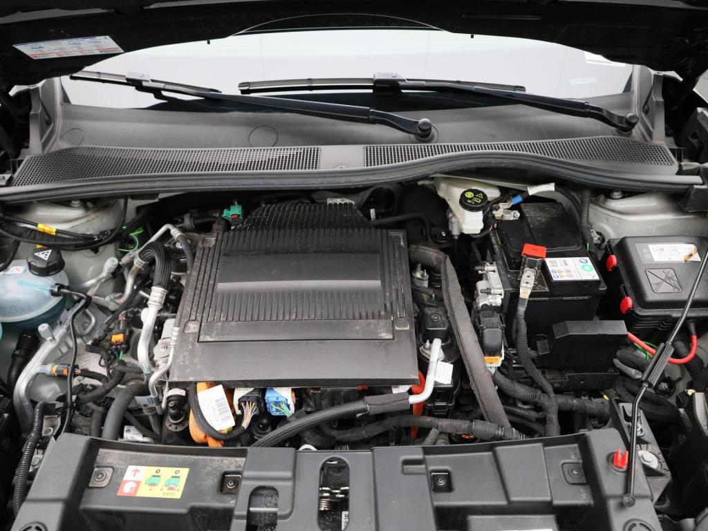 Jeep Avenger 1st edition 54 kwh | automaat | lmv | navigatie | climate cont