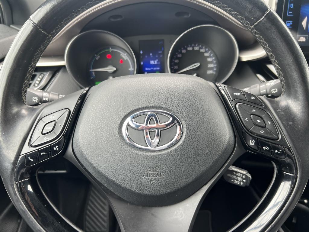 Toyota C-hr 1.8 hybrid executive | trekhaak |