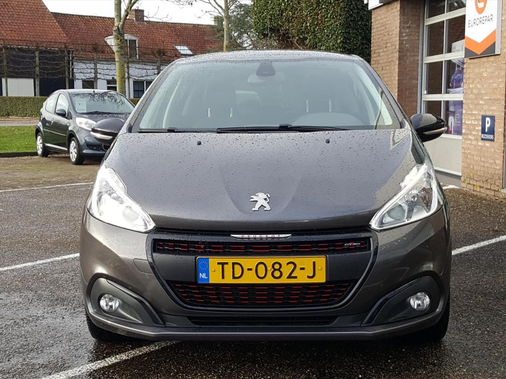 Peugeot 208 gt-line 1.2-110pk 5d vol-automaat(eat6) navigatie | trekhaak | 
