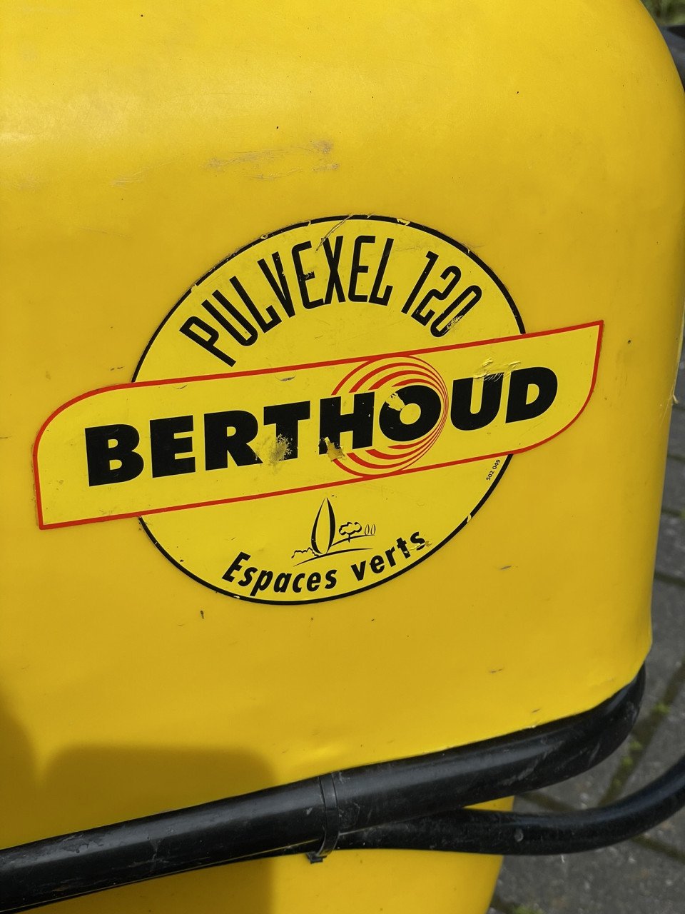 Te koop BERTHOUD 120 gewas spuitwagen