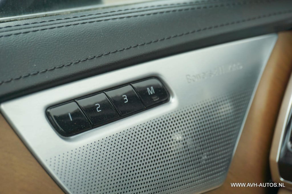 Volvo XC90 2.0 t8 twin engine awd momentum