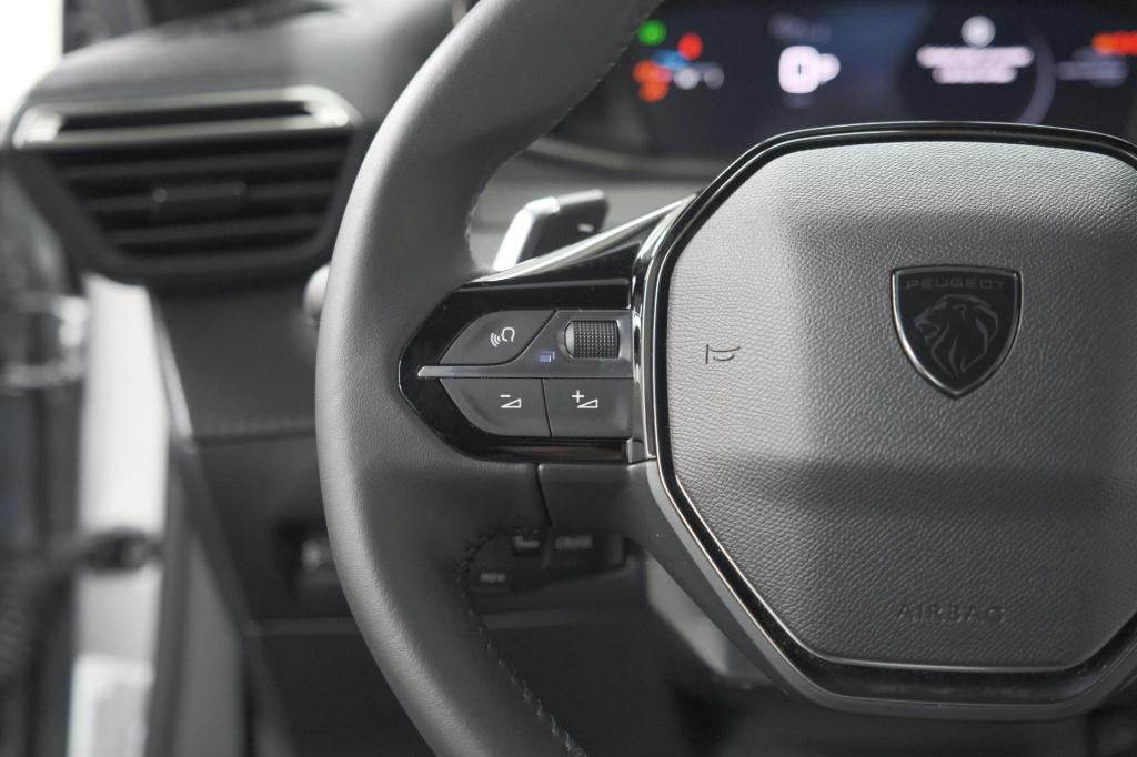 Peugeot 2008 1.2 hybrid 145 allure | 360 camera | adaptieve cruise control 