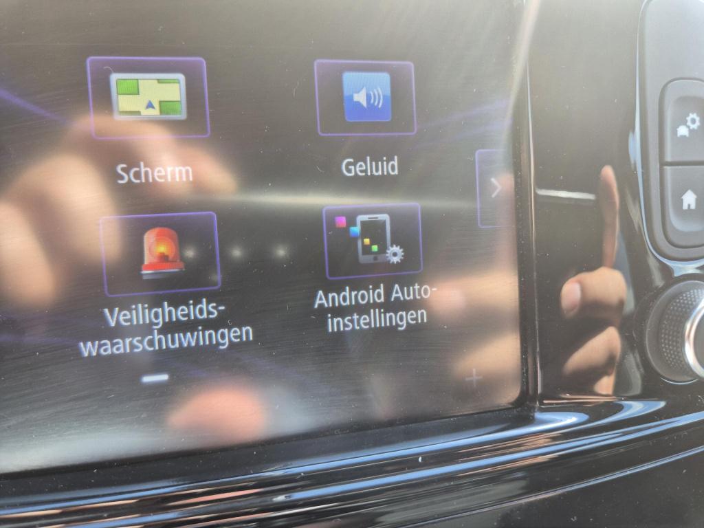 Renault Captur tce 120 edc automaat intens camera, trekhaak, navigatie
