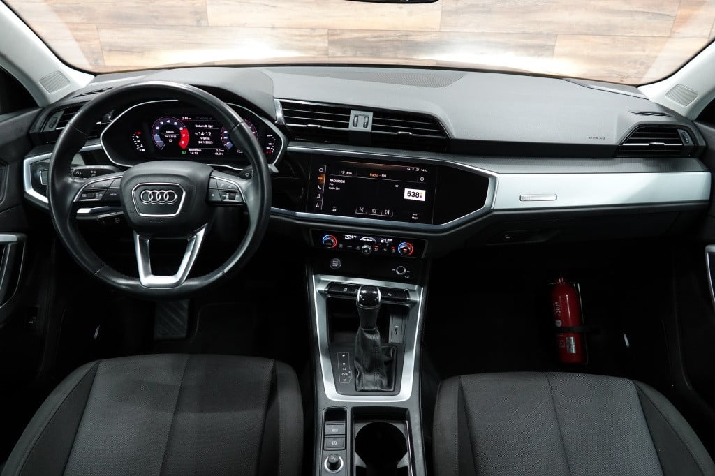 Audi Q3 1.5 tfsi | panoramadak | pdc |