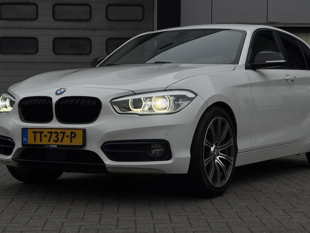 BMW 1 Serie 118i corporate lease executive sport-line nl-auto incl. trekhaa