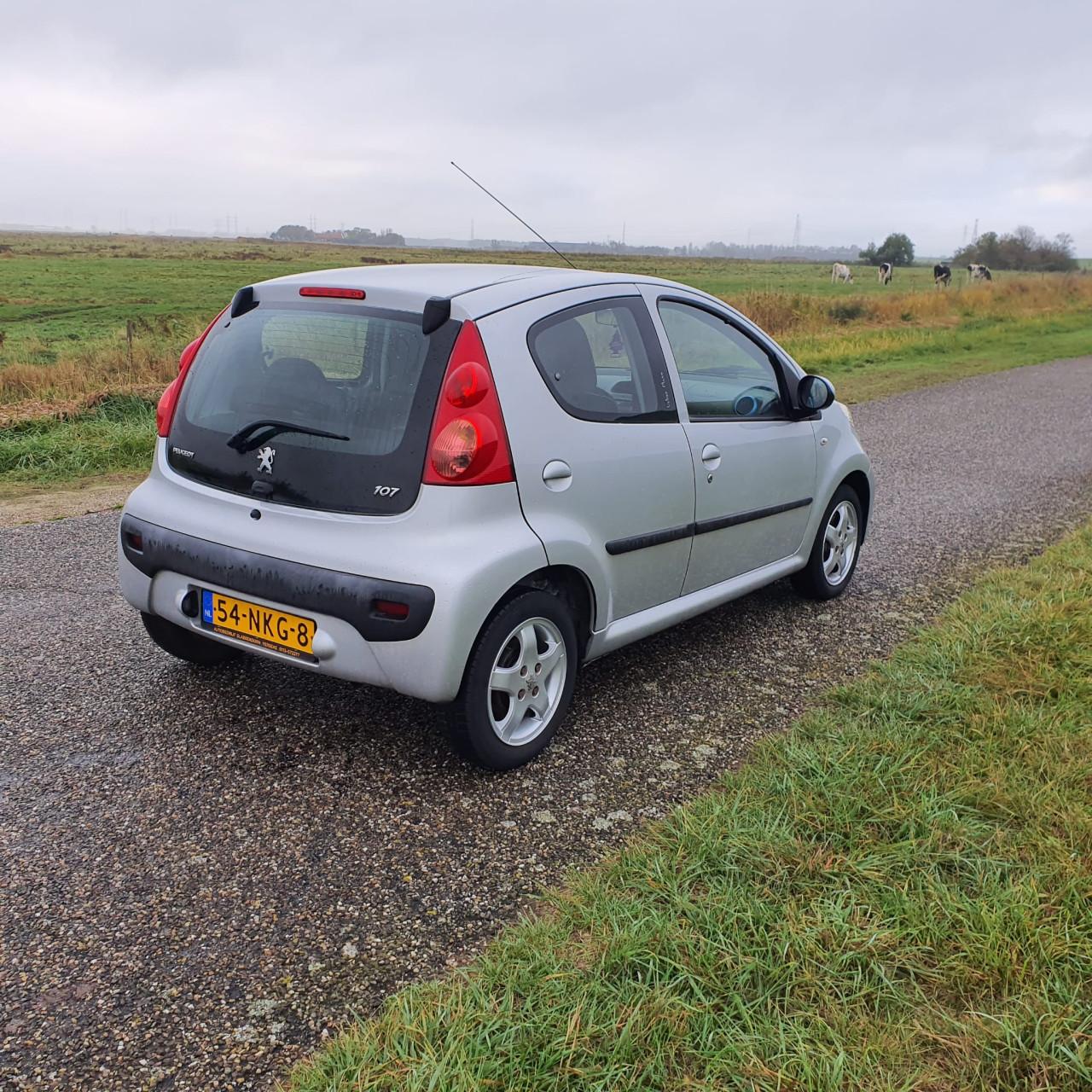 Peugeot 107 1.0-12V Urban Move 5 deurs Airco