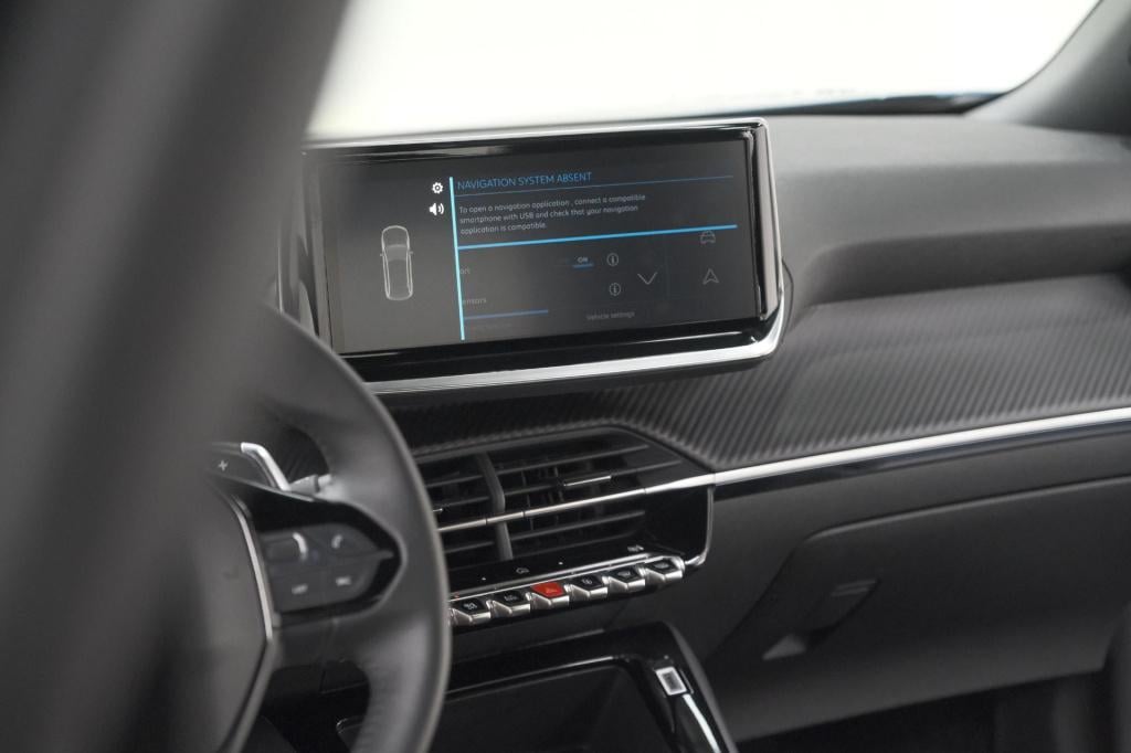 Peugeot 2008 hybrid 136 e-dcs6 style | apple carplay | parkeersensoren | cl