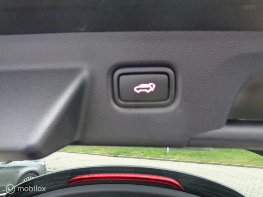 Kia Xceed 1.4 t-gdi executive/automaat/navi/panoramadak/half leer/18''lm/tr