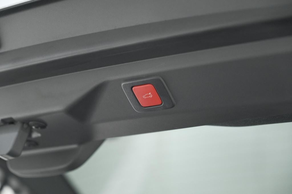 Peugeot 3008 1.2 hybrid 145 gt | elektrische kofferklep | camera | adaptiev
