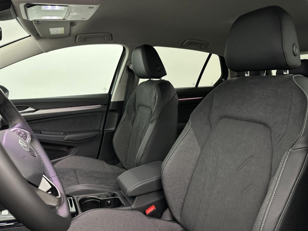 Volkswagen Golf style edition plug in hybride 204 pk