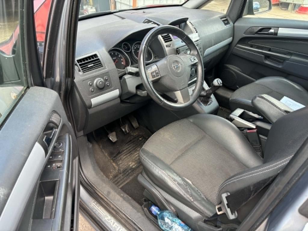 Opel Zafira 1.8 cosmo