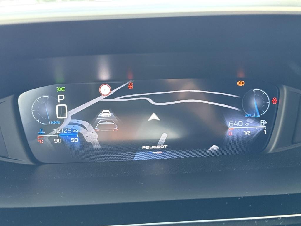 Peugeot 308 1.2 puretech allure | nieuwstaat