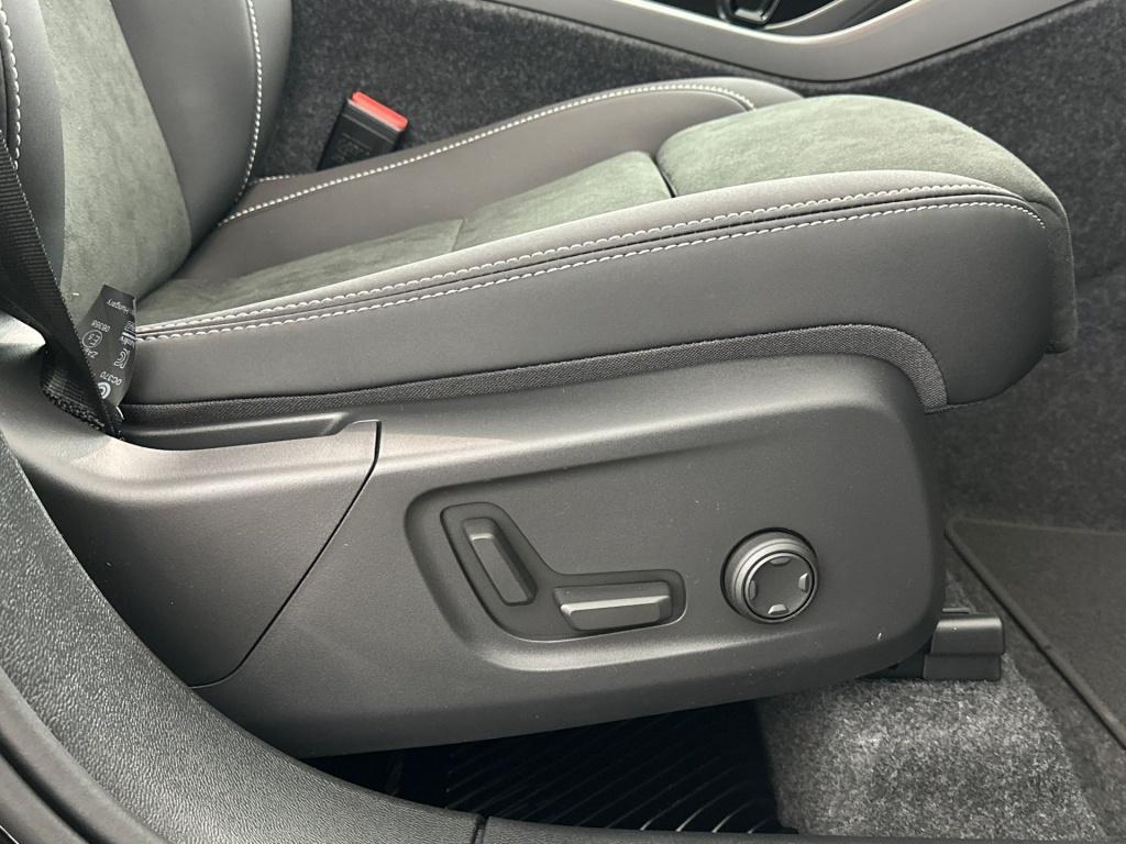 Volvo XC40 b4 plus black edition lounge 360 camera