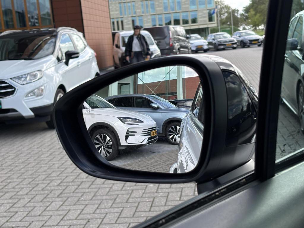 Citroen C3 Aircross 1.2 puretech s&s shine afneembare trekhaak! nieuwe dist