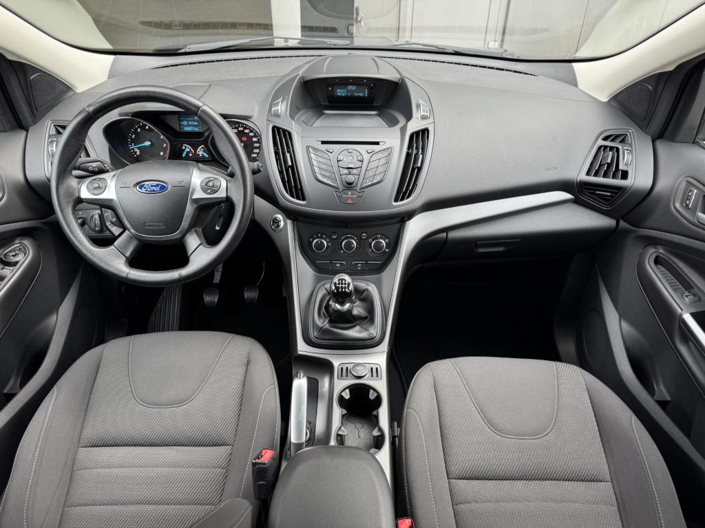 Ford Kuga 1.5 trend nl-auto, 1800kg trekgewicht!