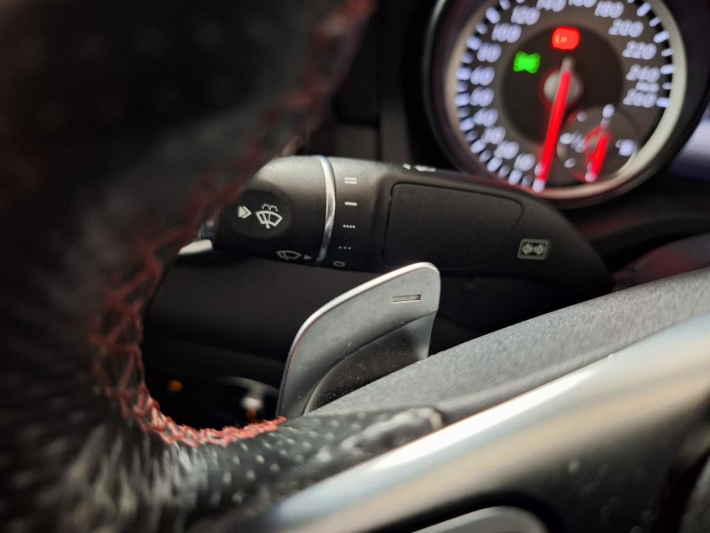 Mercedes-Benz Cla 180 ambition | amg