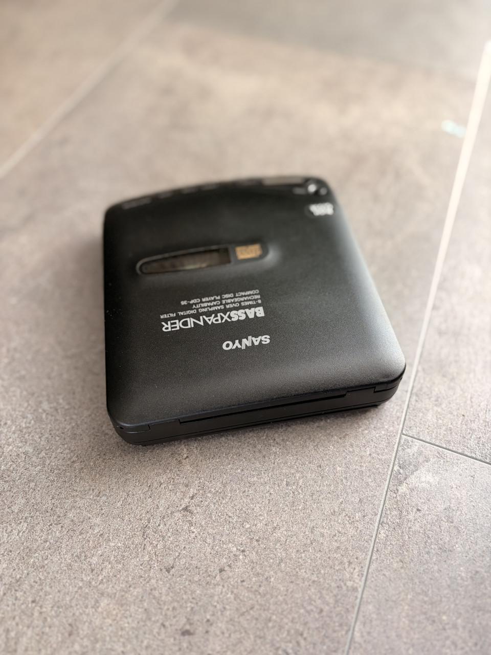 Sanyo discman nette staat