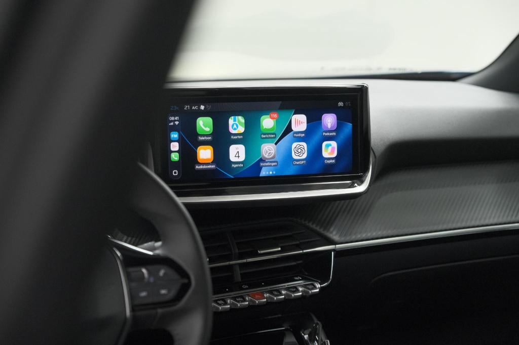 Peugeot E-2008 ev allure avantage 54 kwh | soh 97,7% | 11 kw lader | apple 