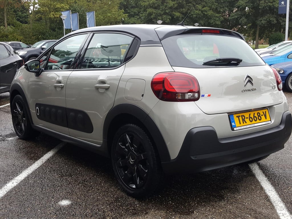 Citroen C3 shine 1.2 pt-110pk automaat navigatie via apple carplay & androi