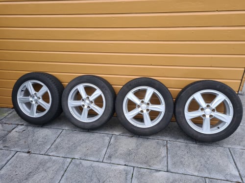 Lichtmetalen velgen met zomerbanden , Volvo/Ford 205/55 R16 steek 5x108