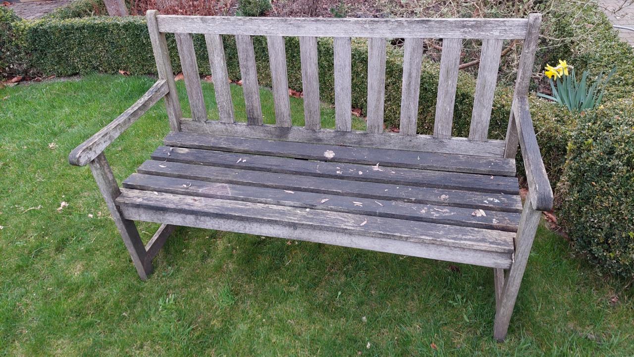 Tuinbankje (Gereserveerd)