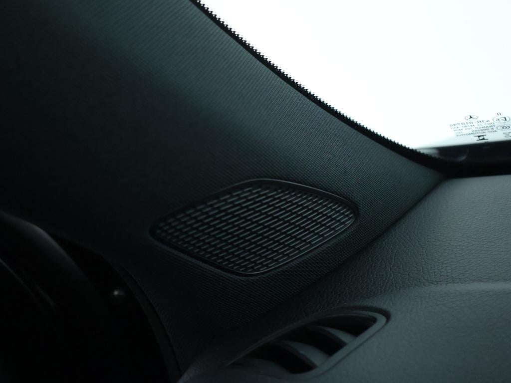 Mercedes-Benz Eqb 250+ essential line 7p. 71 kwh | parkeerpakket met achter