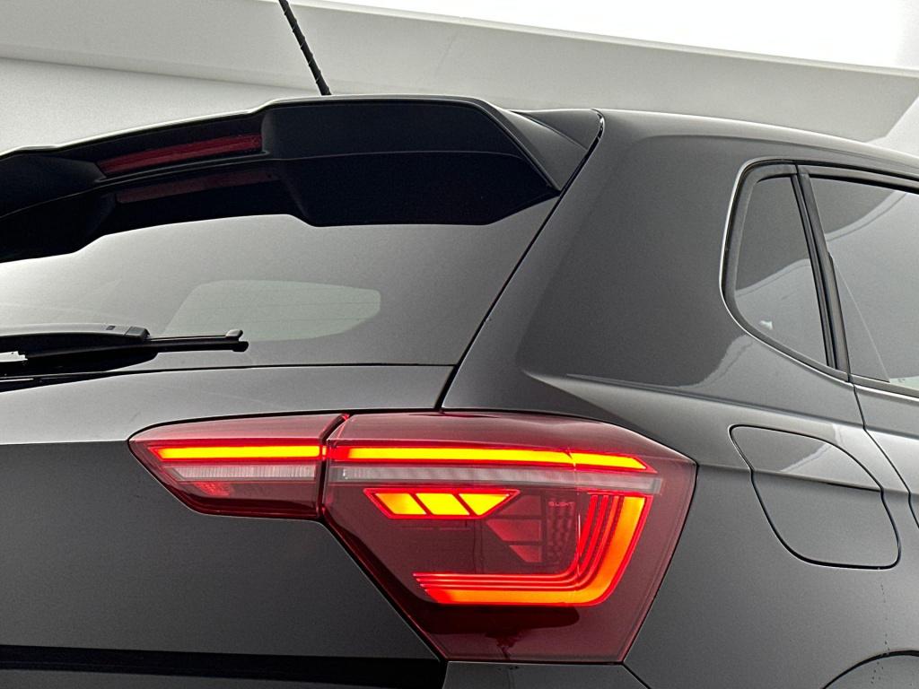 Volkswagen Polo r-line-edition 1.0 70 kw / 95 pk tsi hatchback 5 v