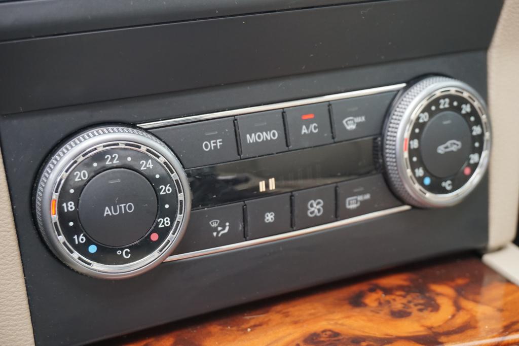 Mercedes-Benz Glk 350 4-matic automaat - pano / climate / navi / cruise / c