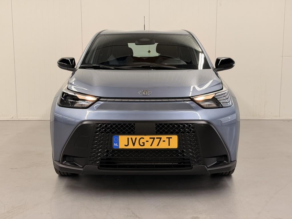 Toyota Aygo X hybrid 115 play