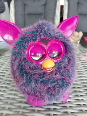 Furby en poppen