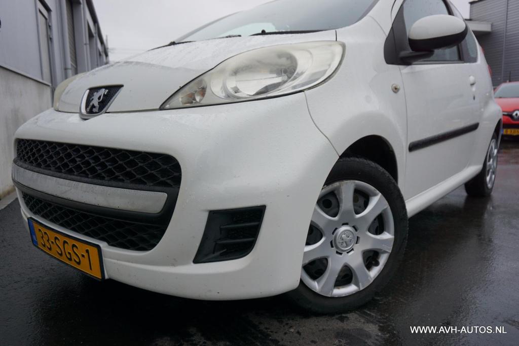 Peugeot 107 1.0-12v xs