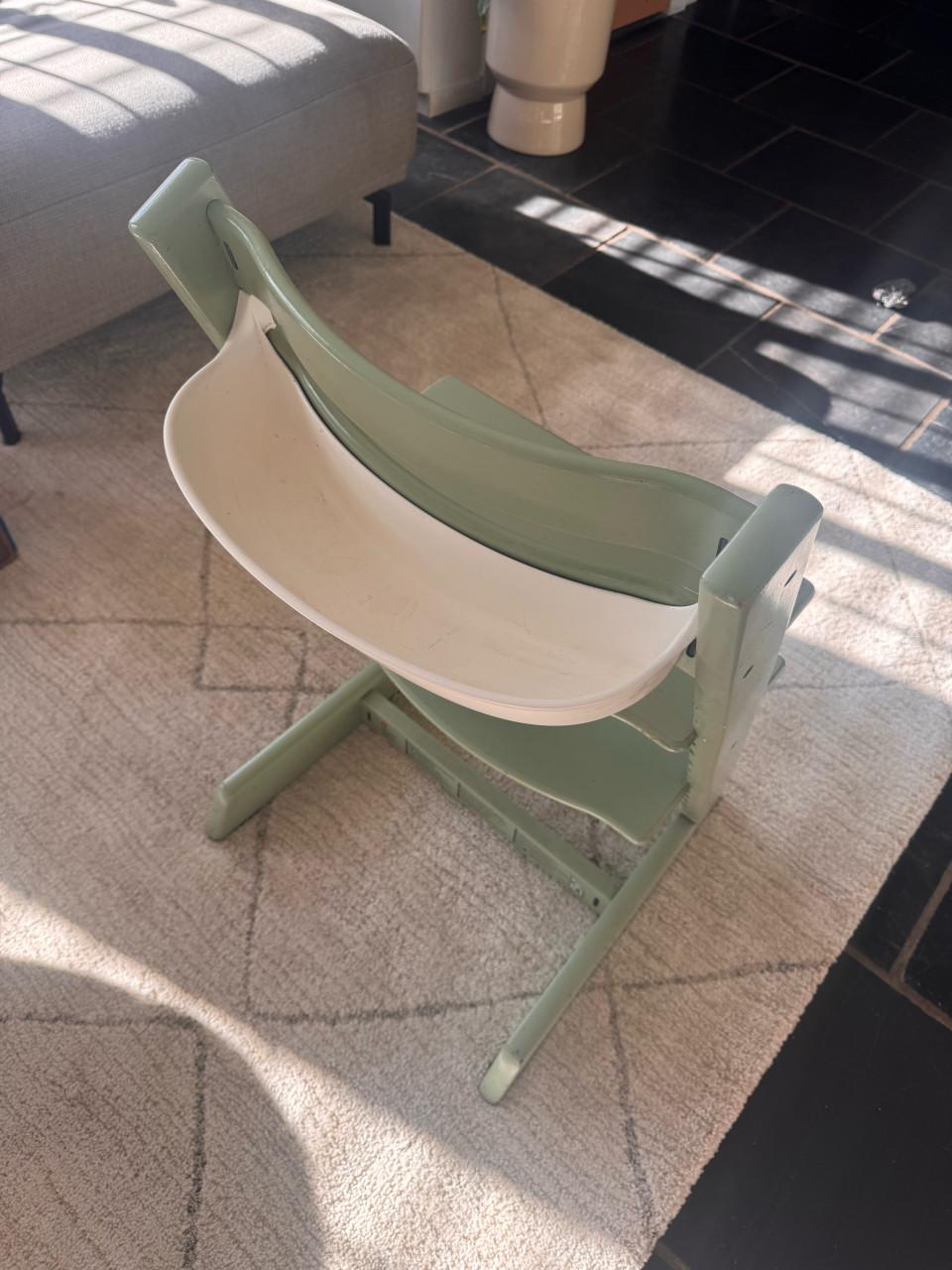 Stokke tripp trapp + opbergvak (moss green)
