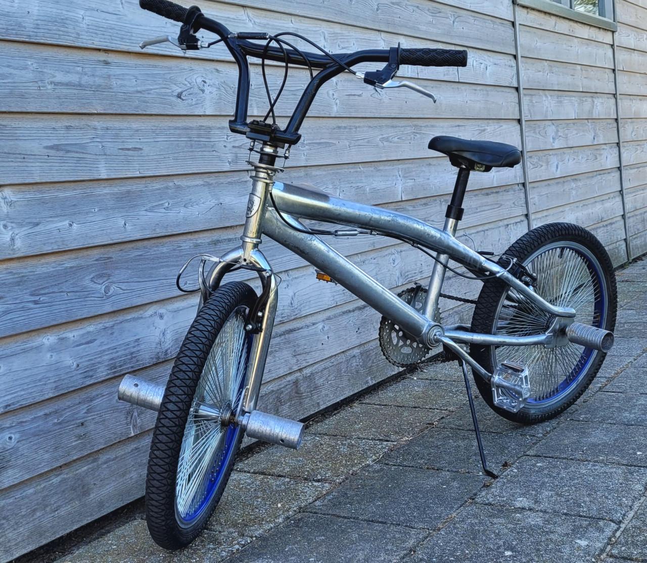 BMX freestyle fiets 20